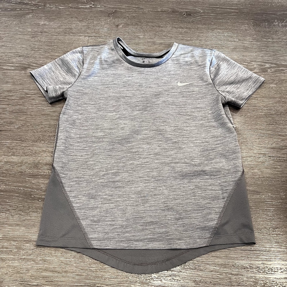 Nike Womens Shirt Extra Small Gray Logo Athletic Runnng‎ Ladies Fitness Outdoor